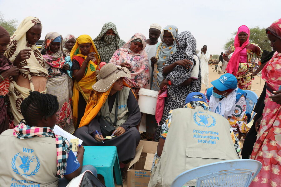 On The Run: Tens Of Thousands Of People Flee Conflict-hit Sudan | World ...